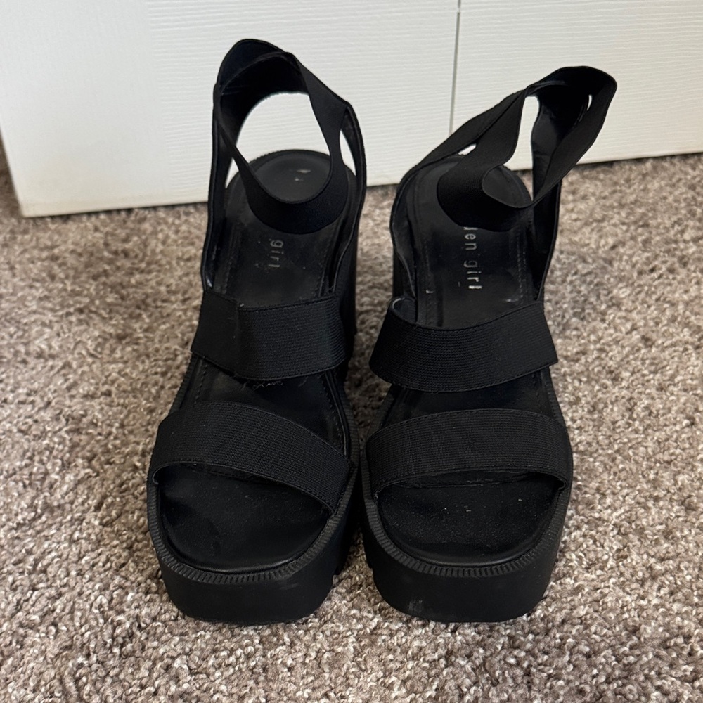 Madden Girl Black Women's Sandals